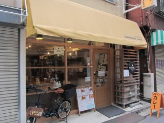 ���c��O�_�c6-12-9�@?�@11:00�`19:00�A���j11:00�`21:00�@���j�A�x���@P�Ȃ�